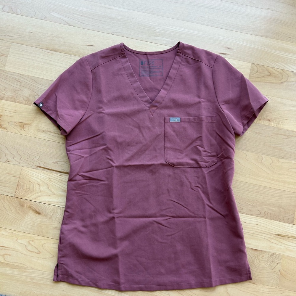 FIGS Mauve Catarina Scrub Top